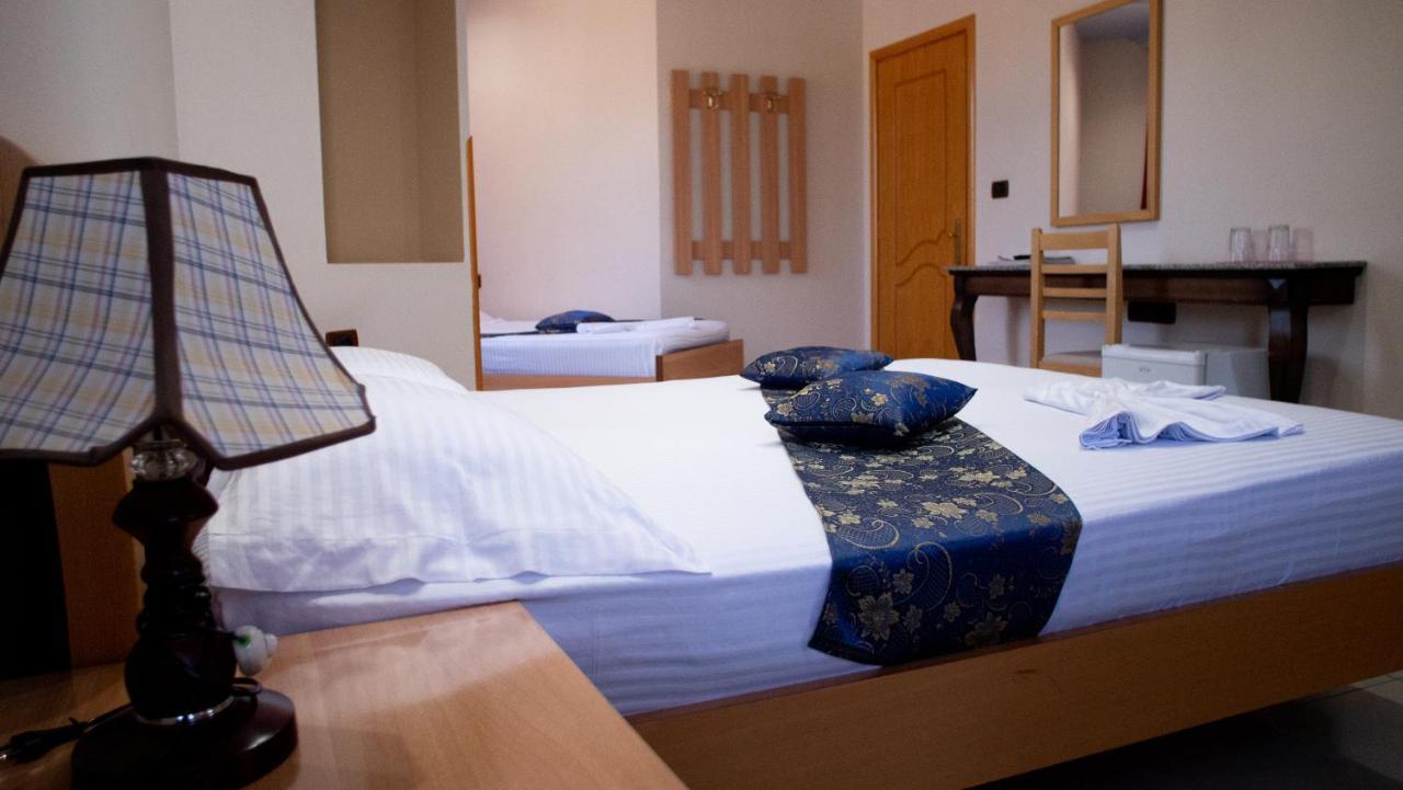 Alvero Hotel Permet Ngoại thất bức ảnh