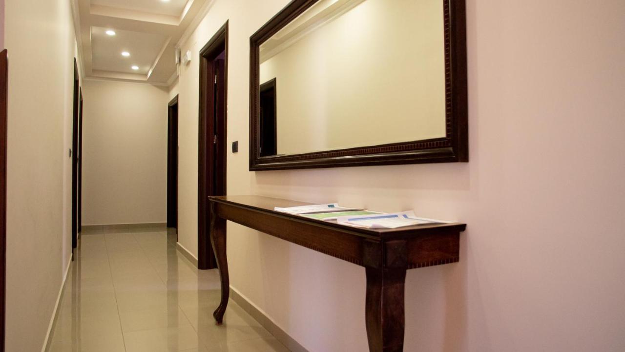 Alvero Hotel Permet Ngoại thất bức ảnh