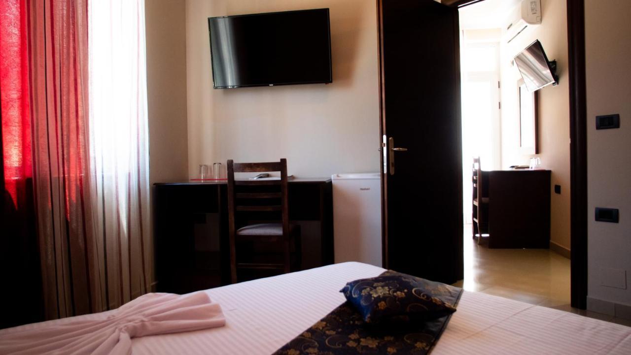 Alvero Hotel Permet Ngoại thất bức ảnh